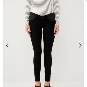 Paige Verdugo ultra skinny maternity jeans. Only washed and hang dried.